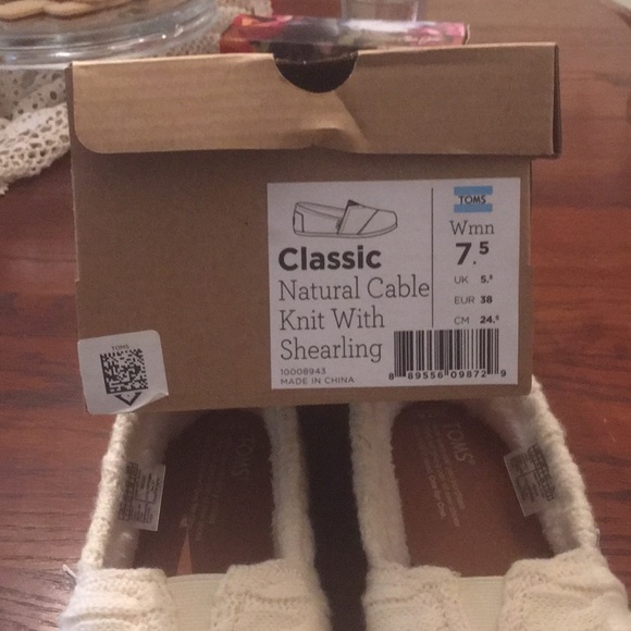 Toms, women’s, new in box - Picture 7 of 10